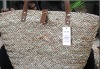 Seagrass handbag with natural material